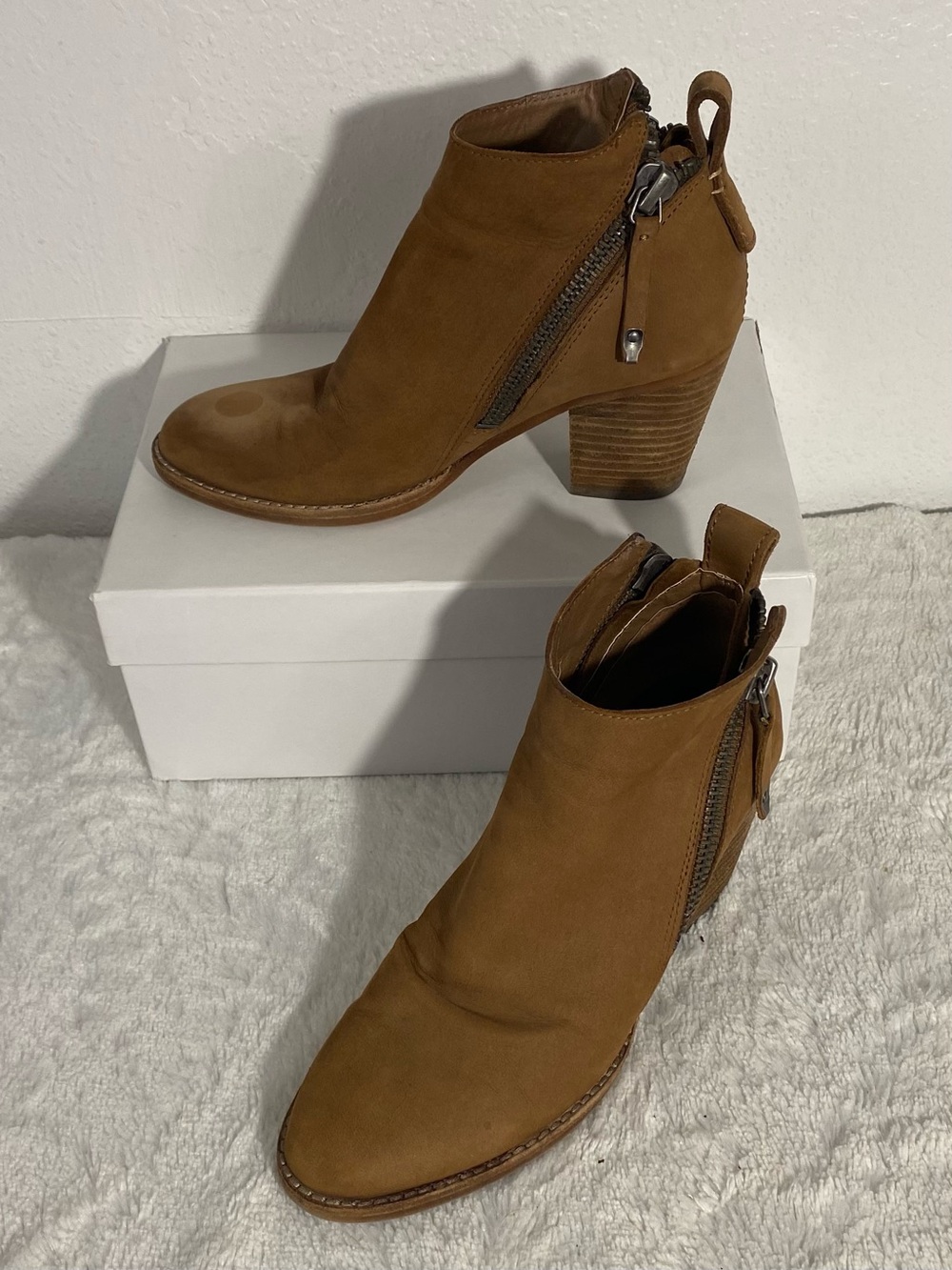 Dolce Vita Jaeger Teak Brown NuBuck Leather Booties Women’s Size 6